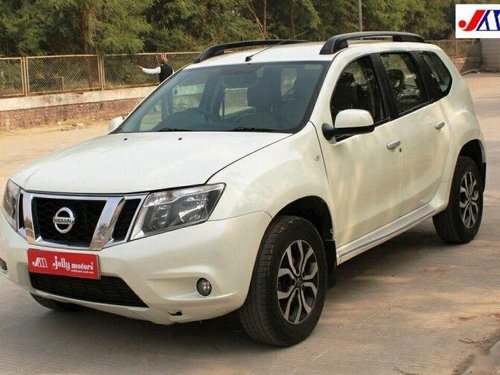 Used Nissan Terrano 2014 MT for sale in Ahmedabad 