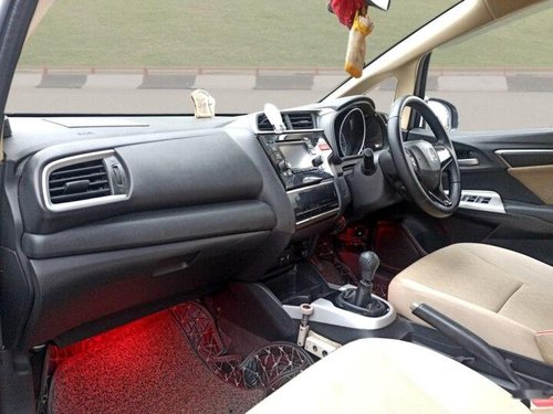 Used 2015 Honda Jazz MT for sale in New Delhi 