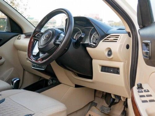 Used Maruti Suzuki Dzire 2018 AT for sale in New Delhi 