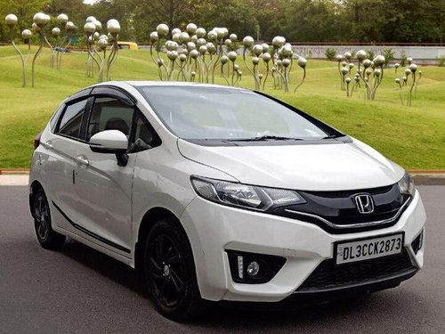 Used 2015 Honda Jazz MT for sale in New Delhi 