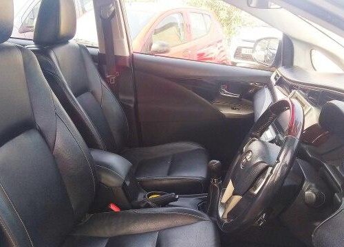 Toyota Innova Crysta 2.4 ZX MT BSIV 2016 MT in Ahmedabad 