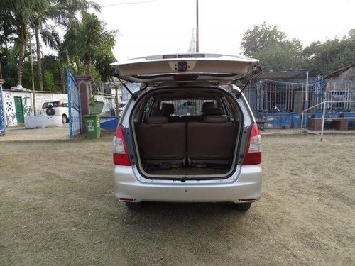 Used Toyota Innova 2.5 GX (Diesel) 8 Seater 2012 MT in Kolkata 