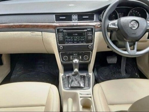 Used 2014 Skoda Superb AT for sale in New Delhi 