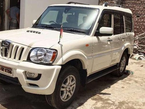 Mahindra Scorpio VLX 2015 MT for sale in Varanasi