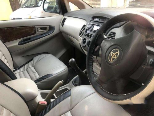 Toyota Innova 2014 MT for sale in Lucknow
