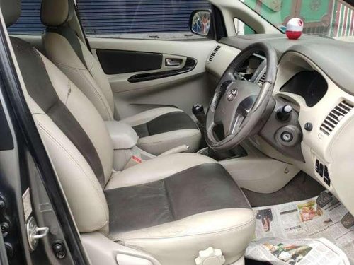 Toyota Innova 2014 MT for sale in Kolkata