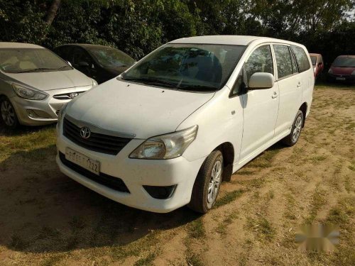 2012 Toyota Innova MT for sale in Chandigarh