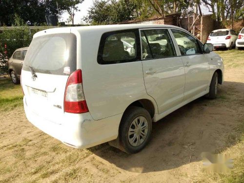 2012 Toyota Innova MT for sale in Chandigarh