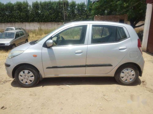 Hyundai i10 Magna 2010 MT for sale in Chandigarh