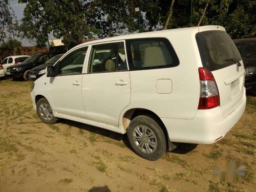 2012 Toyota Innova MT for sale in Chandigarh