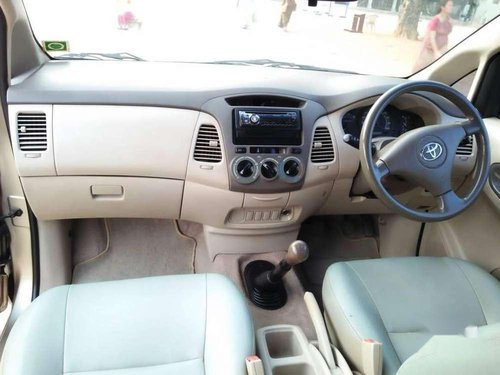 Toyota Innova 2.5 G 8 STR BS-III, 2007, Diesel MT in Chennai