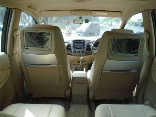 2006 Toyota Innova 2.5 VX 7 STR MT for sale in Mumbai