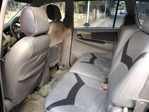 Toyota Innova 2.5 G 8 STR BS-IV, 2012, Diesel MT in Mumbai