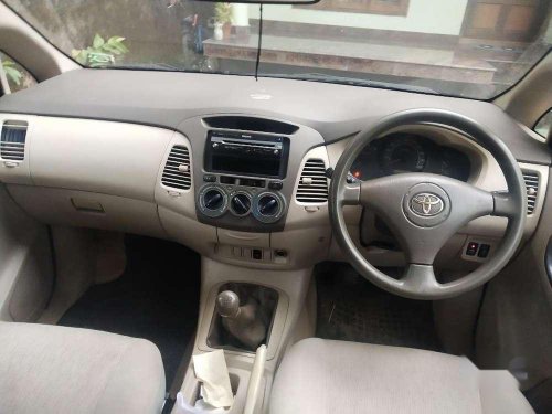 Toyota Innova 2.5 G4 7 STR, 2006, Diesel MT for sale in Kochi 