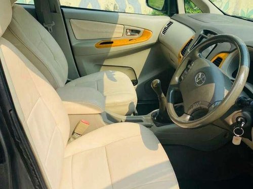 2010 Toyota Innova MT for sale in Kolkata