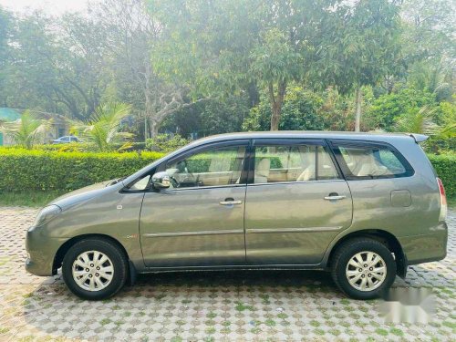 2010 Toyota Innova MT for sale in Kolkata