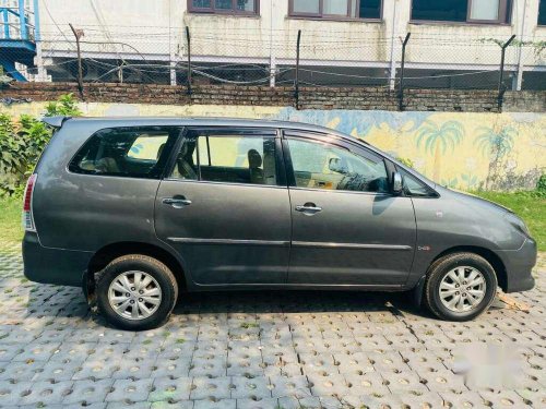 2010 Toyota Innova MT for sale in Kolkata