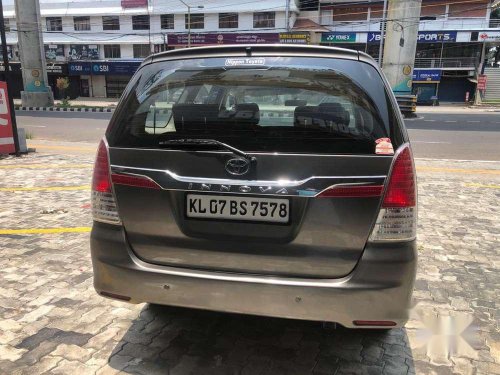 Toyota Innova 2011 MT for sale in Kochi