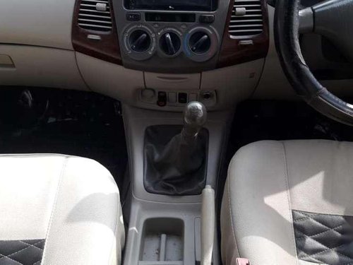 Toyota Innova 2.5 G 8 STR BS-III, 2011, Diesel MT in Patna