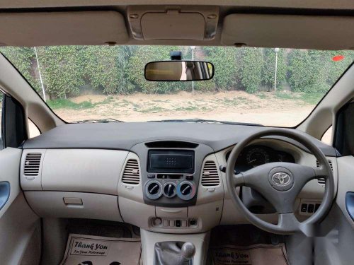 2011 Toyota Innova 2.5 GX 8 STR MT for sale in Gurgaon