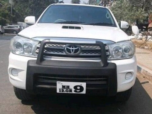 Toyota Fortuner 3.0 Diesel 2011 MT for sale in Pune