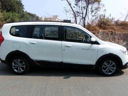  2017 Renault Lodgy Stepway Edition 7 Seater MT in Pune