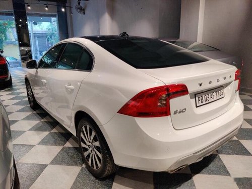 Used 2014 Volvo S60 D4 KINETIC AT for sale in New Delhi