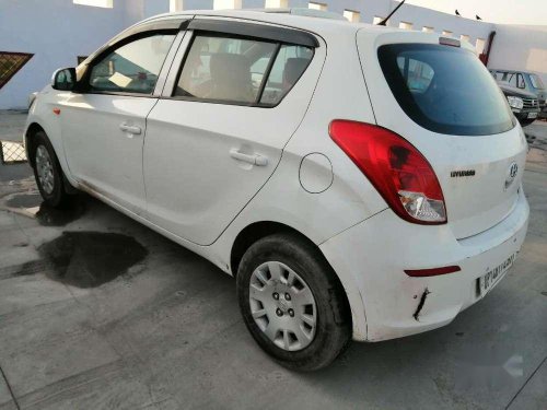 Hyundai i20 Magna 1.4 CRDi 2013 MT for sale in Jhansi 