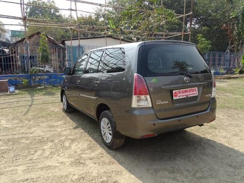 Used Toyota Innova 2.5 GX 8 STR 2011 MT for sale in Kolkata 