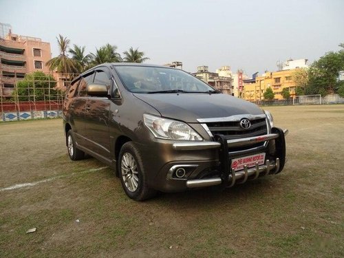 Toyota Innova 2.5 GX (Diesel) 7 Seater 2014 MT in Kolkata 