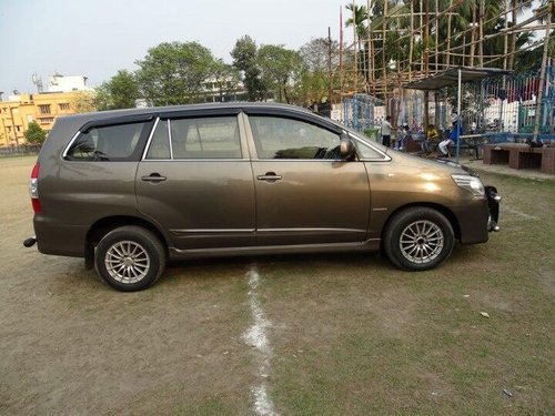 Toyota Innova 2.5 GX (Diesel) 7 Seater 2014 MT in Kolkata 