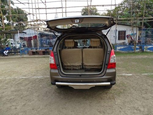 Toyota Innova 2.5 GX (Diesel) 7 Seater 2014 MT in Kolkata 