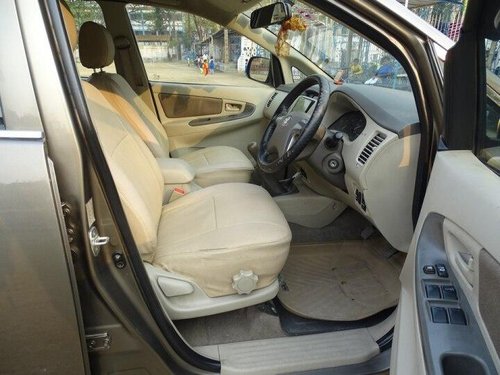 Toyota Innova 2.5 GX (Diesel) 7 Seater 2014 MT in Kolkata 