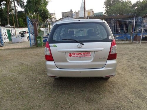 Toyota Innova 2.5 GX (Diesel) 8 Seater 2012 MT in Kolkata 