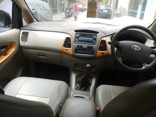 2010 Toyota Innova 2004-2011 MT for sale in Bangalore