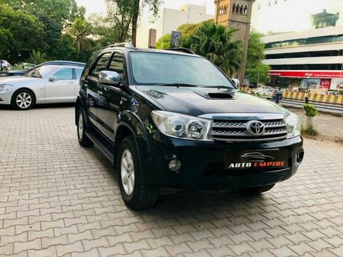 Toyota Fortuner 3.0 Diesel 2009 MT for sale in Pune