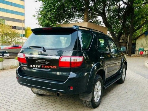 Toyota Fortuner 3.0 Diesel 2009 MT for sale in Pune