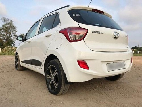 Used Hyundai Grand i10 Sportz 2015 MT for sale in Chennai