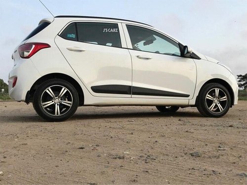 Used Hyundai Grand i10 Sportz 2015 MT for sale in Chennai