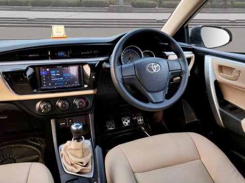 Toyota Corolla Altis 1.8 J 2016 MT for sale in New Delhi
