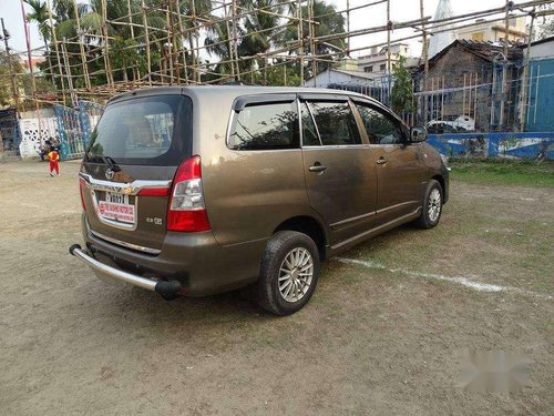 Toyota Innova 2.5 GX 7 STR BS-IV, 2014, Diesel MT in Kolkata 