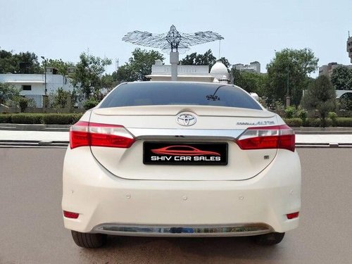 Toyota Corolla Altis 1.8 J 2016 MT for sale in New Delhi