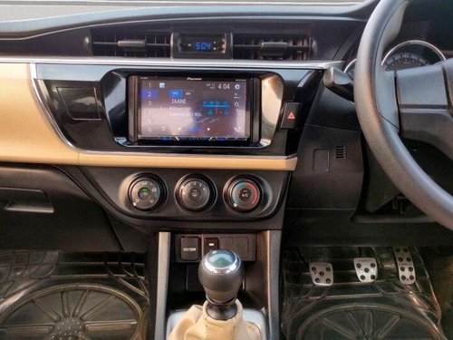 Toyota Corolla Altis 1.8 J 2016 MT for sale in New Delhi