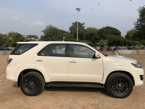 Used 2015 Toyota Fortuner MT for sale in New Delhi