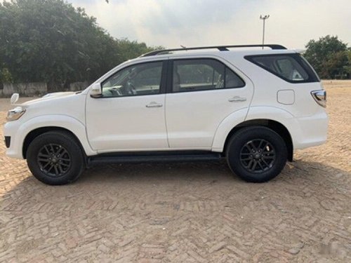 Used 2015 Toyota Fortuner MT for sale in New Delhi