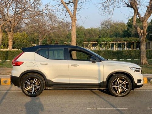 Used 2018 Volvo XC40 AT for sale in New Delhi