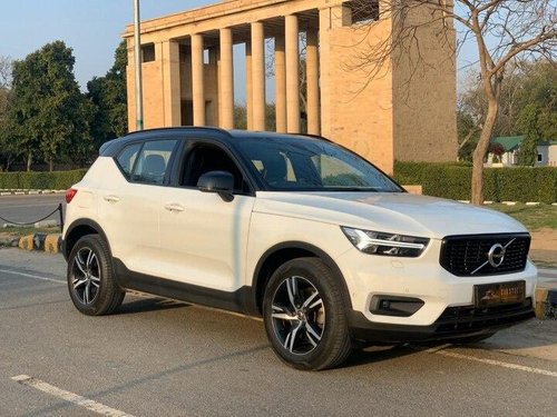 Used 2018 Volvo XC40 AT for sale in New Delhi