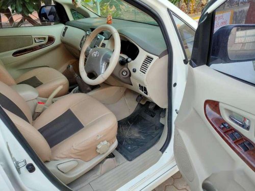 Toyota Innova 2.5 V 8 STR, 2014, Diesel MT for sale in Rajkot 