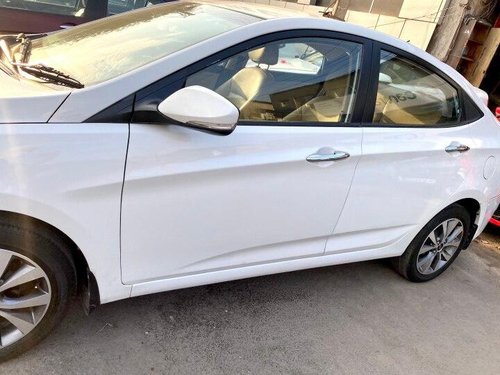 Used Hyundai Verna 2015 MT for sale in New Delhi 