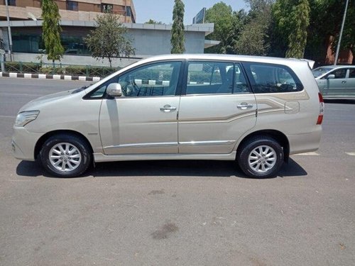 Toyota Innova 2.5 Z Diesel 7 Seater BS IV 2015 MT in Bangalore 